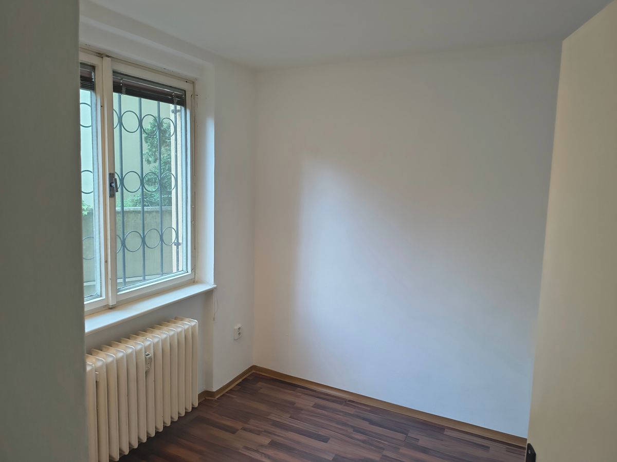 Pronájem kanceláře 27 m² – fotografie 3