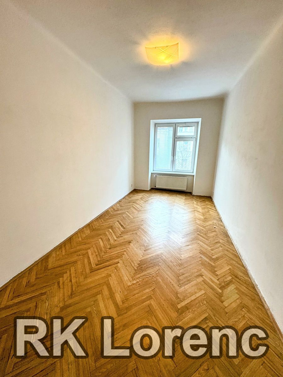 Pronájem bytu 2+kk 42 m² – fotografie 3