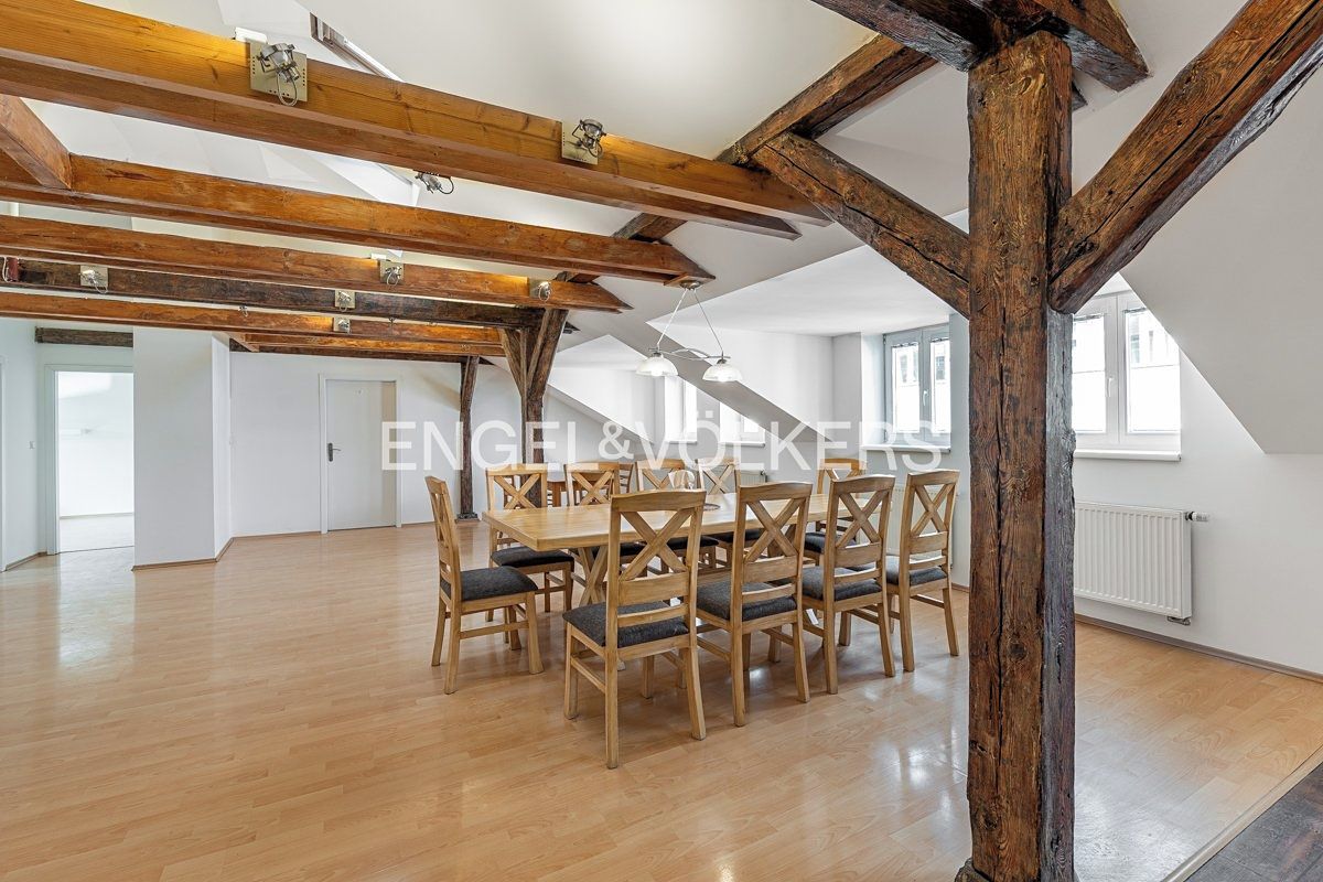 Pronájem bytu 4+kk 144 m² – fotografie 4
