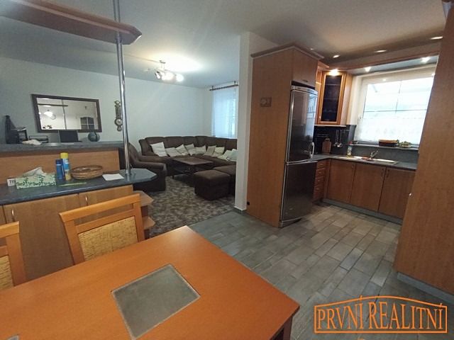 Prodej rodinného domu 98 m², pozemek 446 m² – fotografie 4