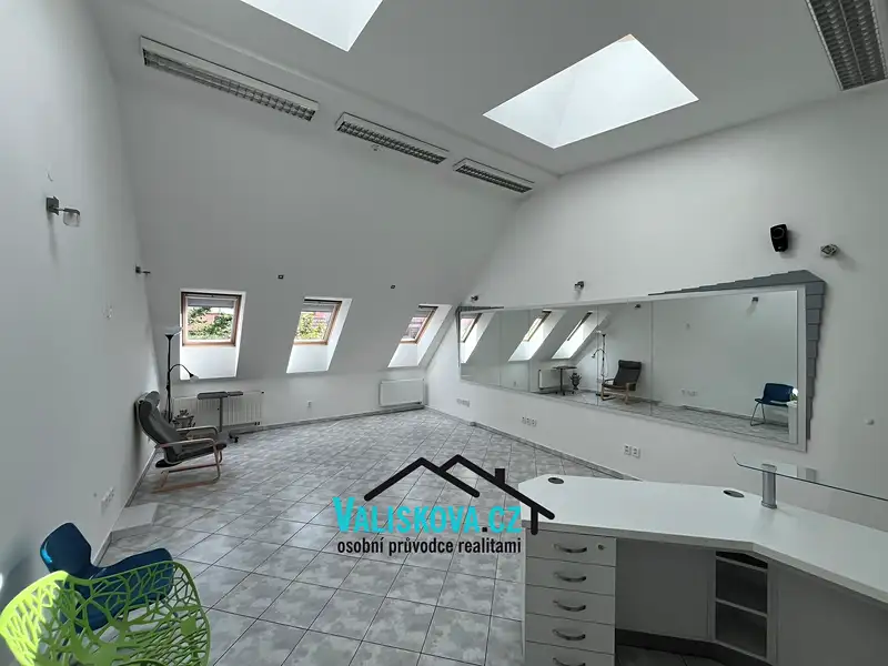 Pronájem bytu 1+kk 38 m², Kroměříž – náhled fotky 2