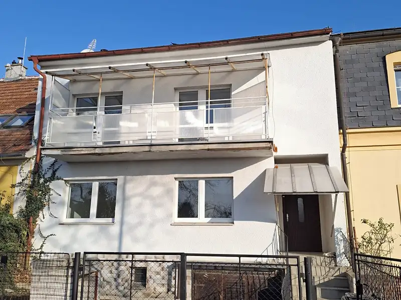 Prodej rodinného domu 131 m², pozemek 292 m², Praha – náhled fotky 1