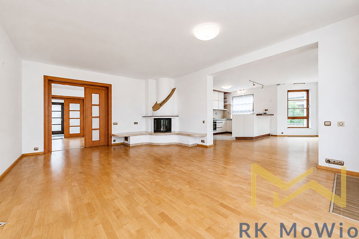 Pronájem vily 450 m², pozemek 820 m² – fotografie 3