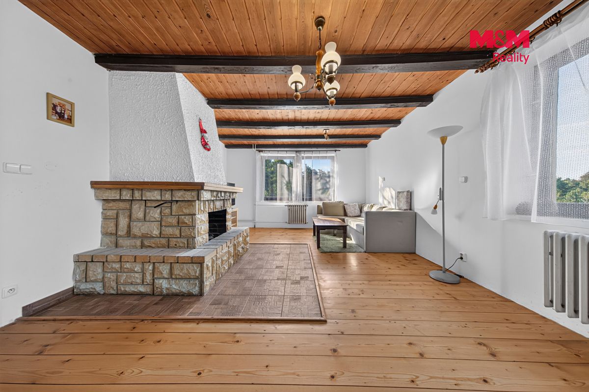 Prodej rodinného domu 180 m², pozemek 515 m² – fotografie 3
