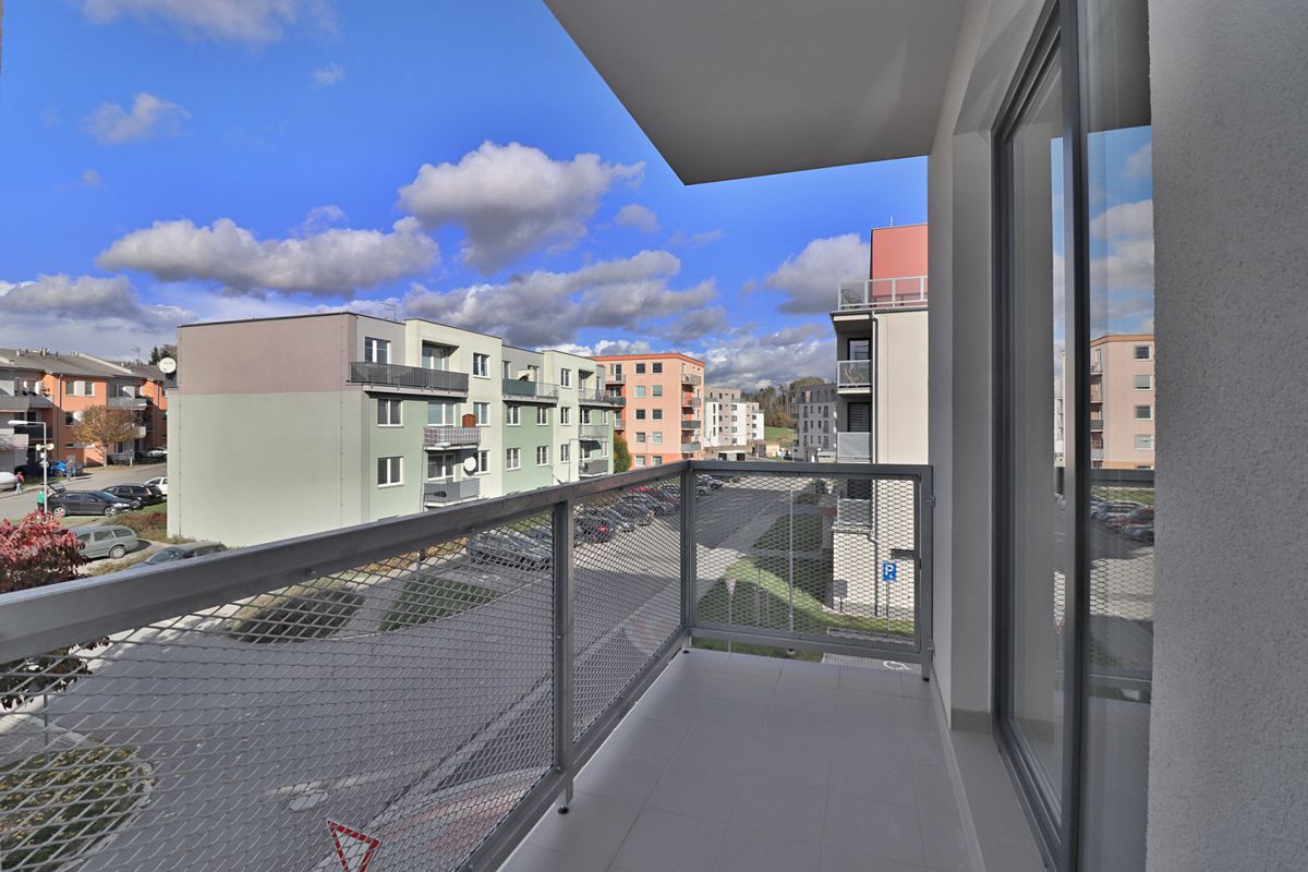 Pronájem bytu 2+kk 51 m² – fotografie 3