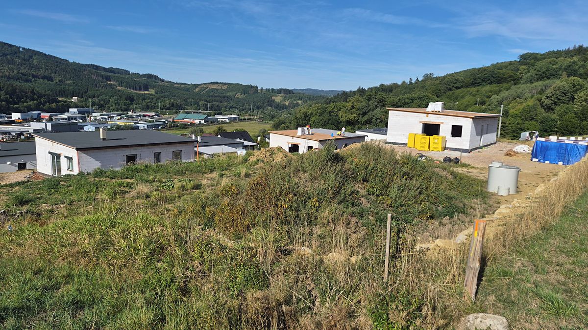 Prodej rodinného domu 94 m², pozemek 890 m² – fotografie 5