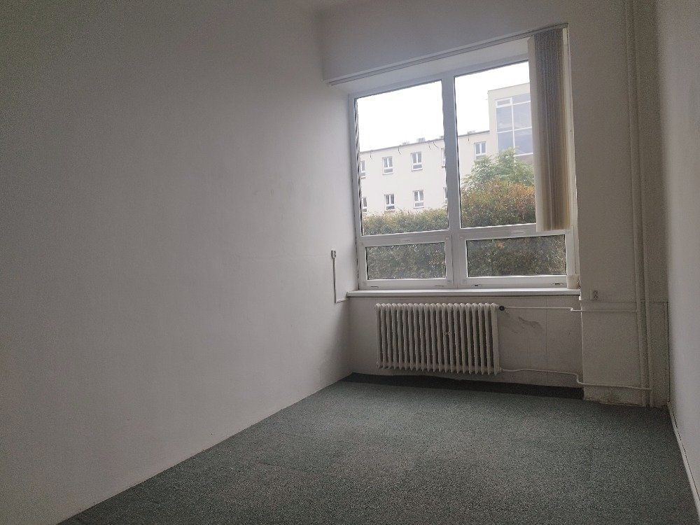 Pronájem kanceláře 18 m² – fotografie 2