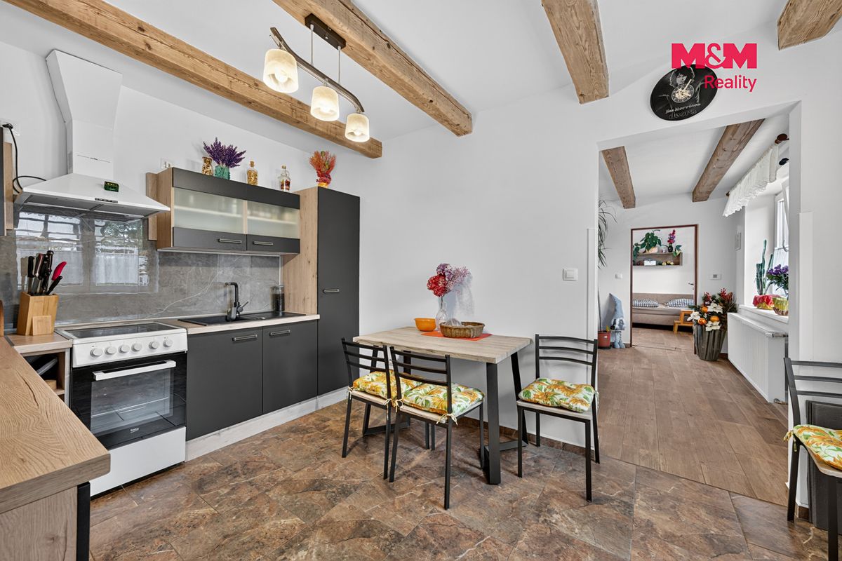 Prodej rodinného domu 82 m², pozemek 391 m² – fotografie 2