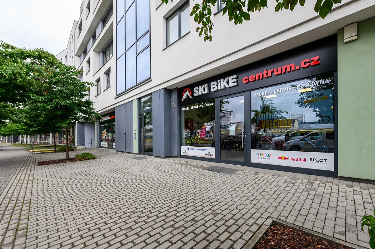 Pronájem obchodního prostoru 147 m²