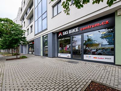 Pronájem obchodního prostoru 147 m²