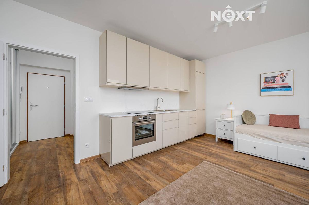 Pronájem bytu 1+kk 32 m² – fotografie 3