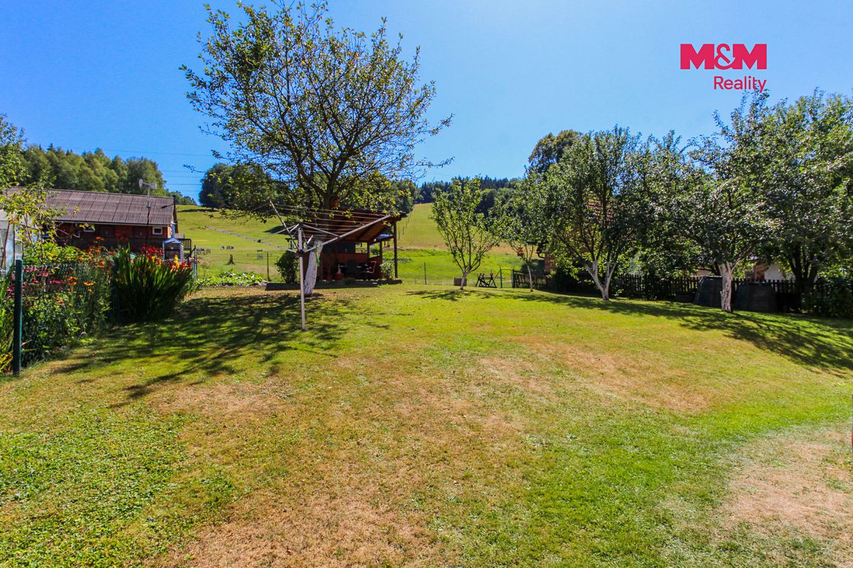 Prodej rodinného domu 233 m², pozemek 768 m² – fotografie 3