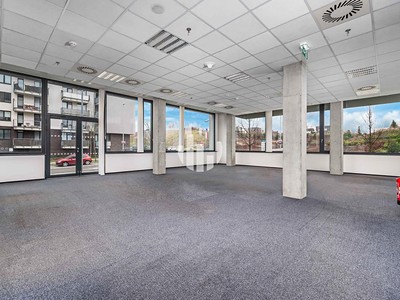 Gewerbefläche zur Miete, 900 m² (2 von 10)