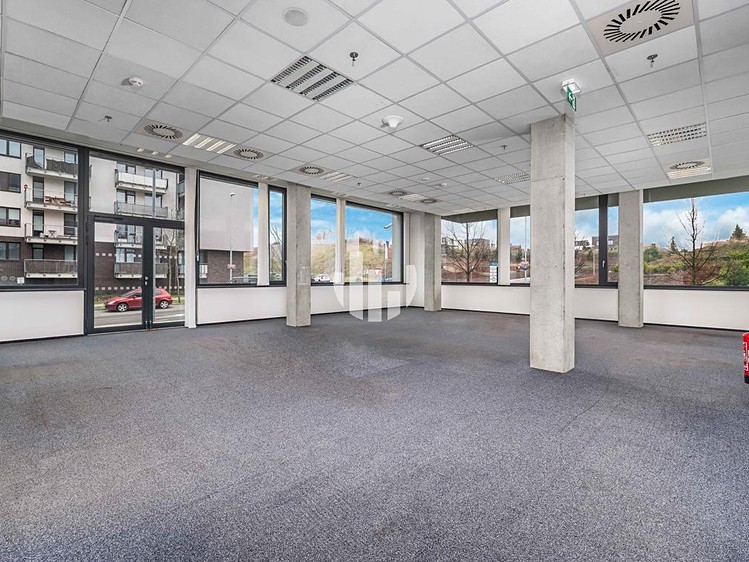 Gewerbefläche zur Miete, 900 m² (2 von 10)
