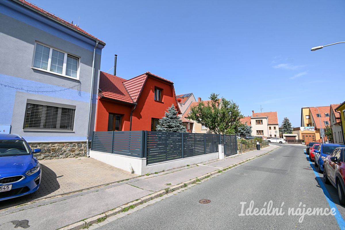 Pronájem bytu 3+1 180 m² – fotografie 2