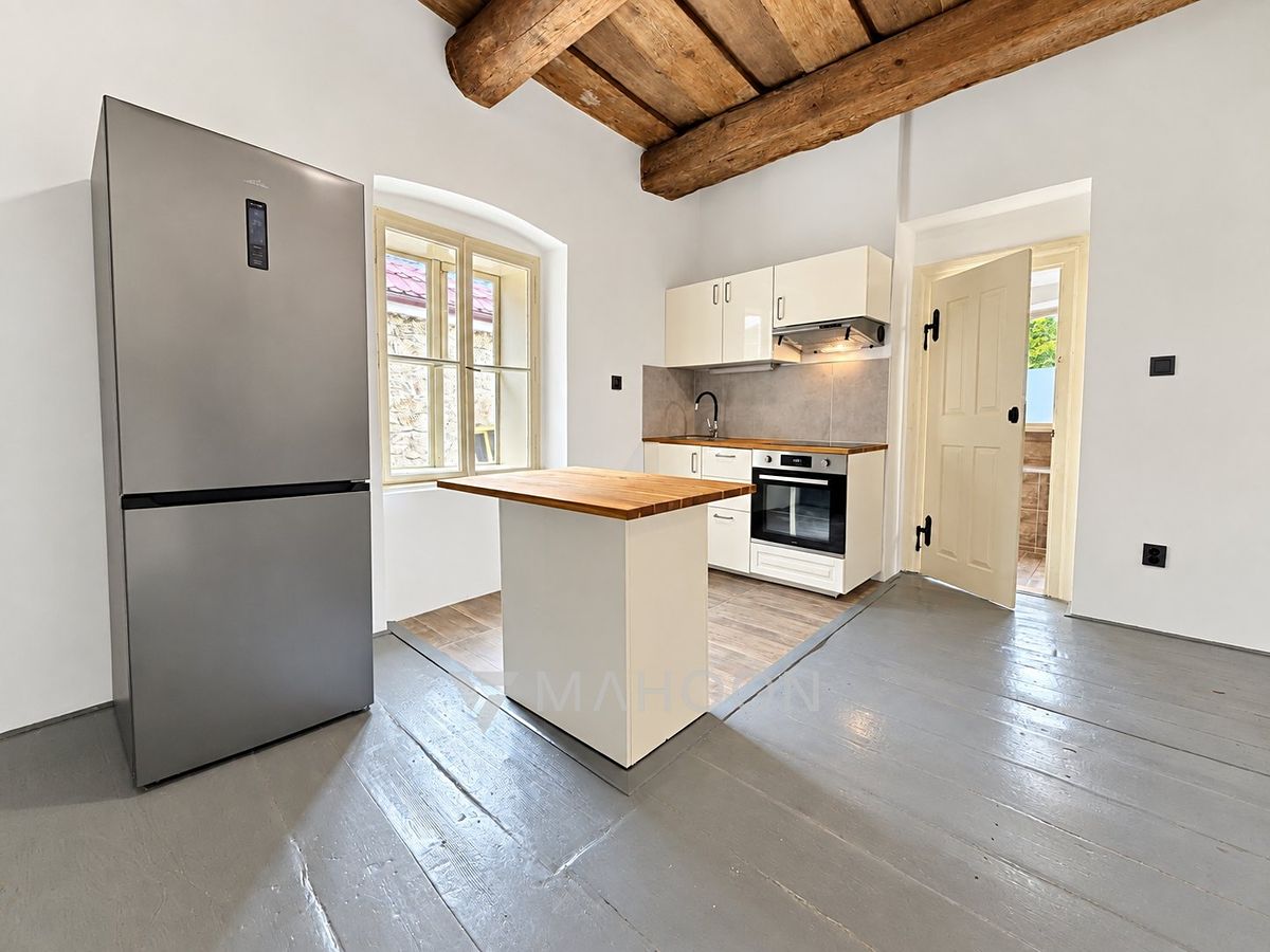 Pronájem bytu 2+kk 48 m² – fotografie 3