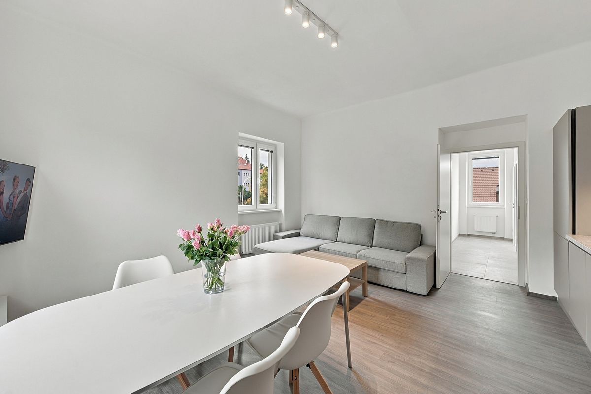 Pronájem bytu 3+kk 70 m² – fotografie 2