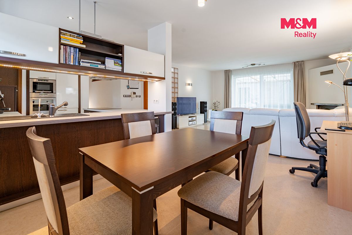 Prodej rodinného domu 173 m², pozemek 245 m² – fotografie 5