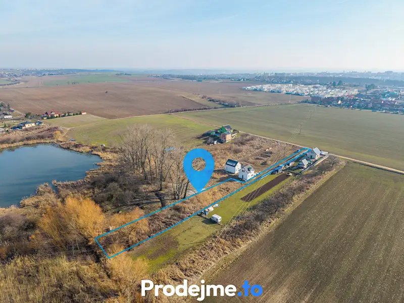 Prodej stavebního pozemku 1538 m², Znojmo – náhled fotky 2