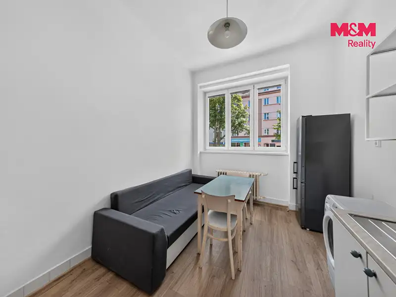 Prodej bytu 1+1 43 m², Praha – náhled fotky 2