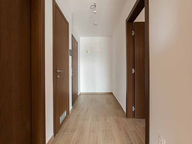Pronájem bytu 3+kk, 83 m² (9 z 19)