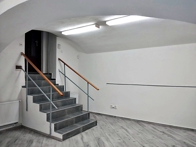 Комерційне приміщення в оренду, 83 м² (3 з 14)