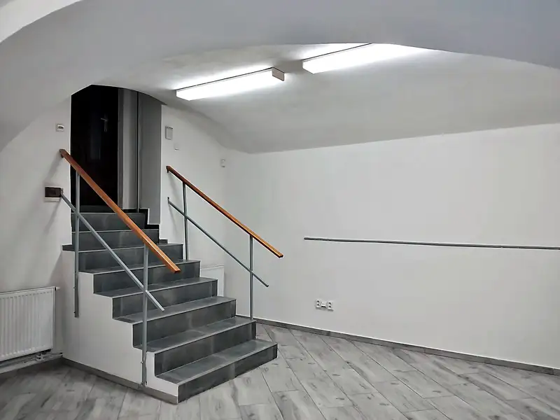 Pronájem kanceláře 83 m², Praha – náhled fotky 3