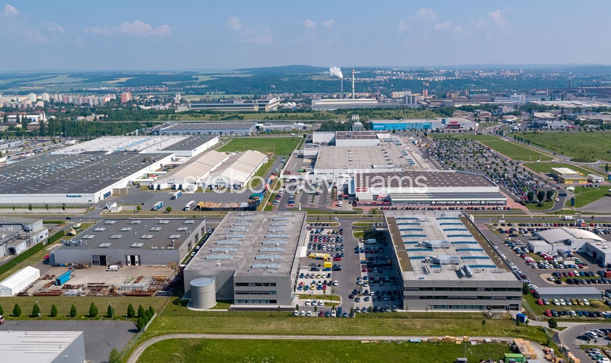 Pronájem výrobní haly, prostoru 5119 m²