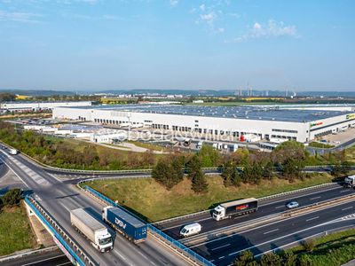 Pronájem skladového prostoru 11520 m²