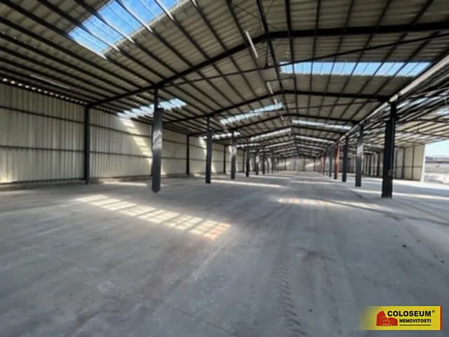 Pronájem skladového prostoru 5450 m²