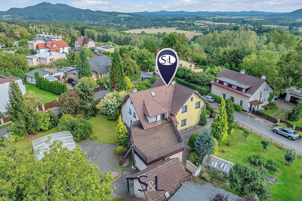 Prodej rodinného domu 240 m², pozemek 1732 m² – fotografie 5