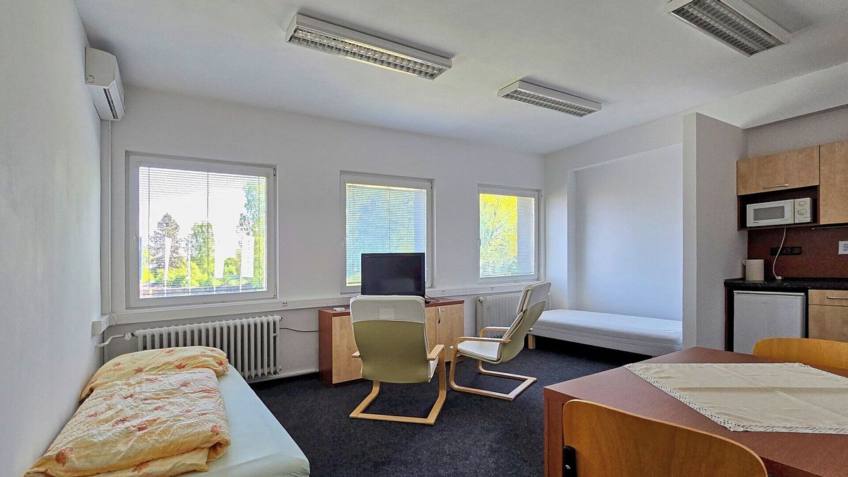 Pronájem kanceláře 71 m² – fotografie 2