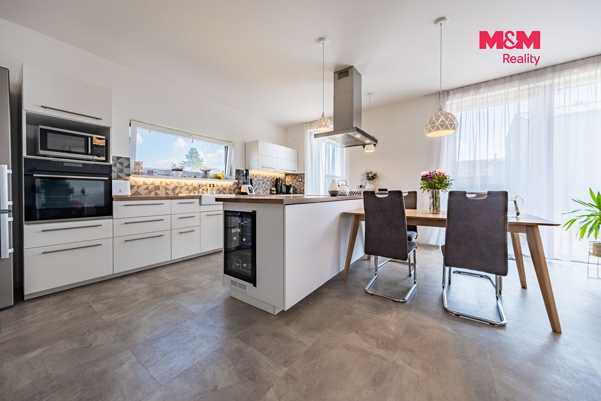 Prodej rodinného domu 136 m², pozemek 1780 m² – fotografie 5