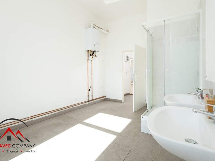 Pronájem bytu 3+1, 97 m² (6 z 19)