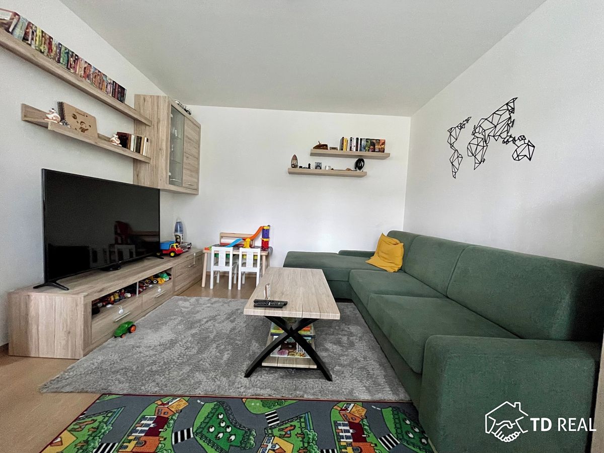 Pronájem bytu 2+1 72 m² – fotografie 3
