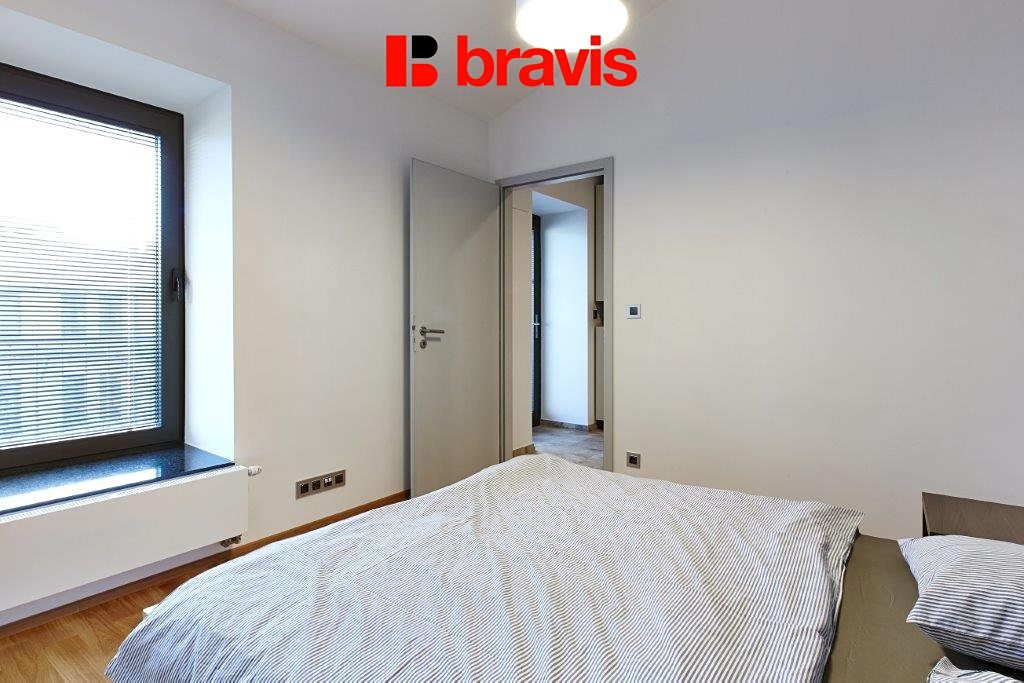 Pronájem bytu 2+kk 69 m² – fotografie 4