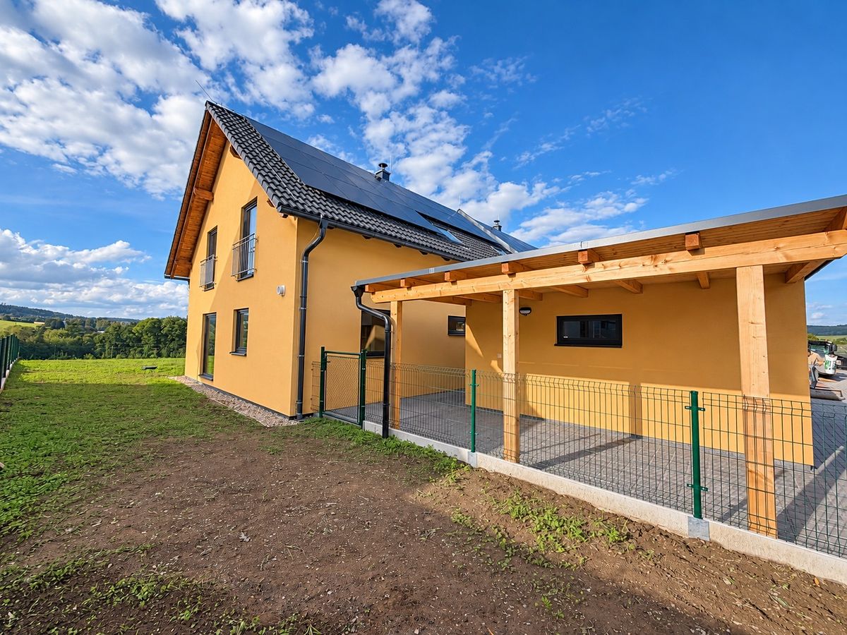 Pronájem rodinného domu 165 m², pozemek 551 m²