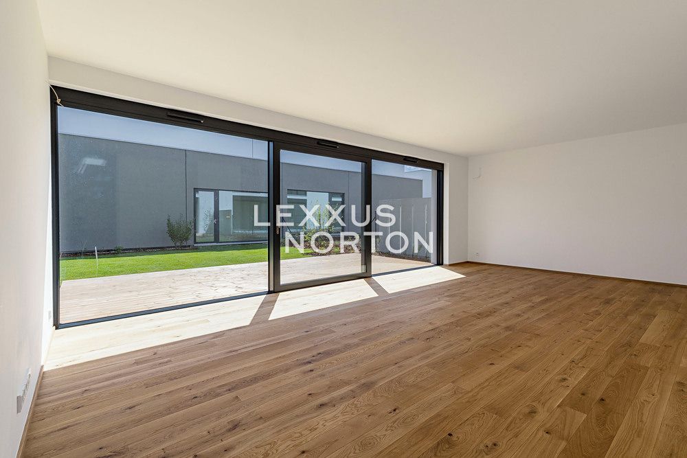 Prodej rodinného domu 189 m², pozemek 340 m² – fotografie 2