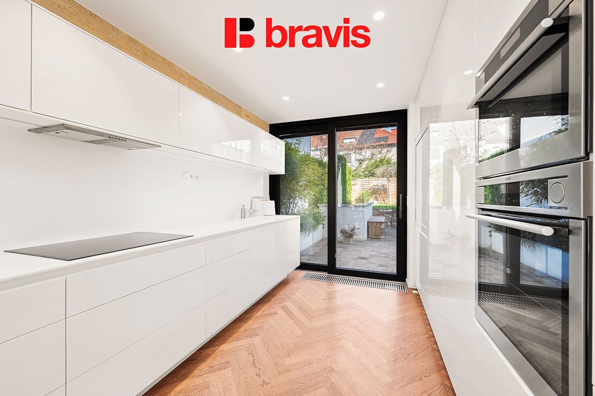 Prodej vily 191 m², pozemek 121 m² – fotografie 5