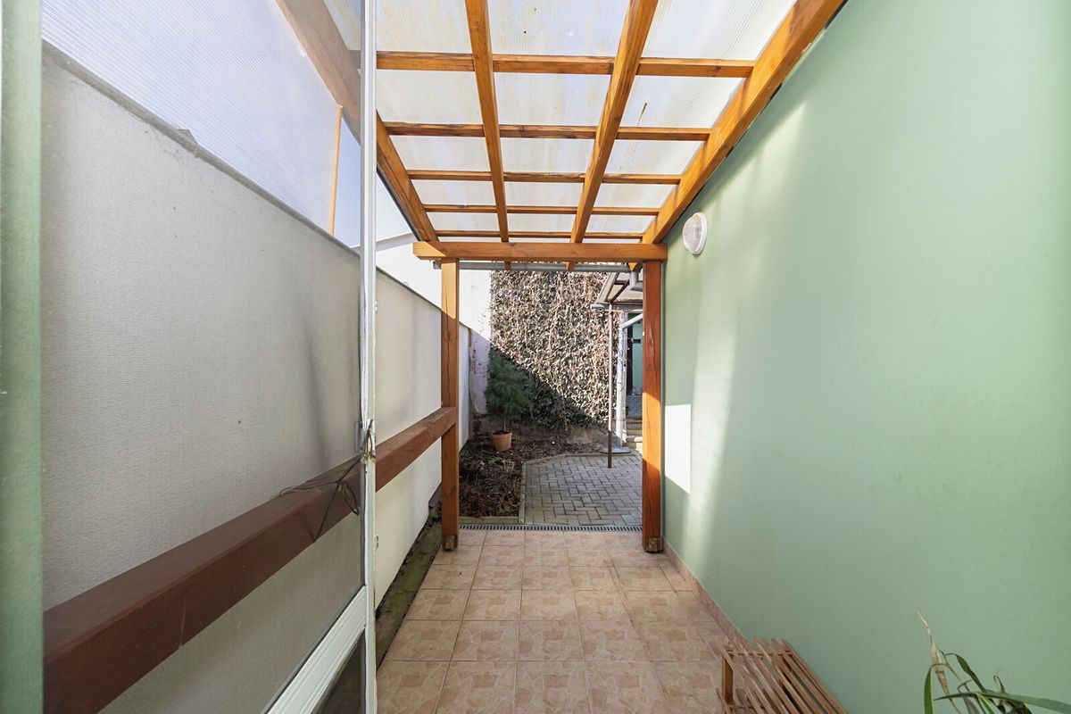 Prodej rodinného domu 109 m², pozemek 226 m² – fotografie 2