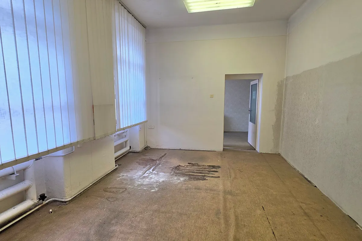 Pronájem výrobní haly, prostoru 3768 m² — fotografie 9