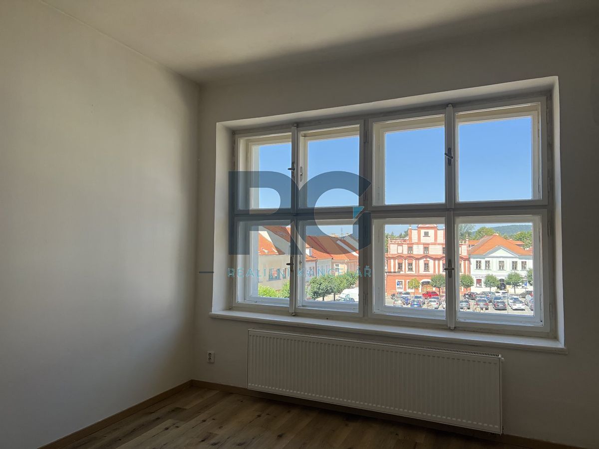 Pronájem bytu 1+kk 35 m²