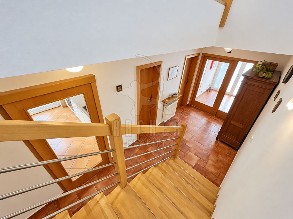 Prodej rodinného domu 171 m², pozemek 786 m² – fotografie 5