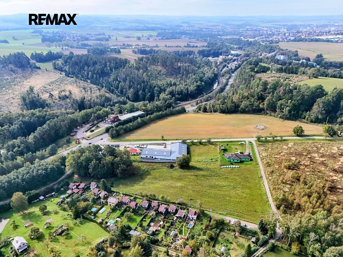 Prodej komerčního pozemku 12295 m²