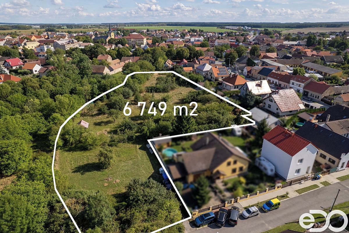 Prodej stavebního pozemku 6749 m²