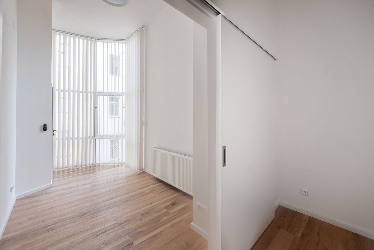 Pronájem bytu 4+kk 85 m² – fotografie 3