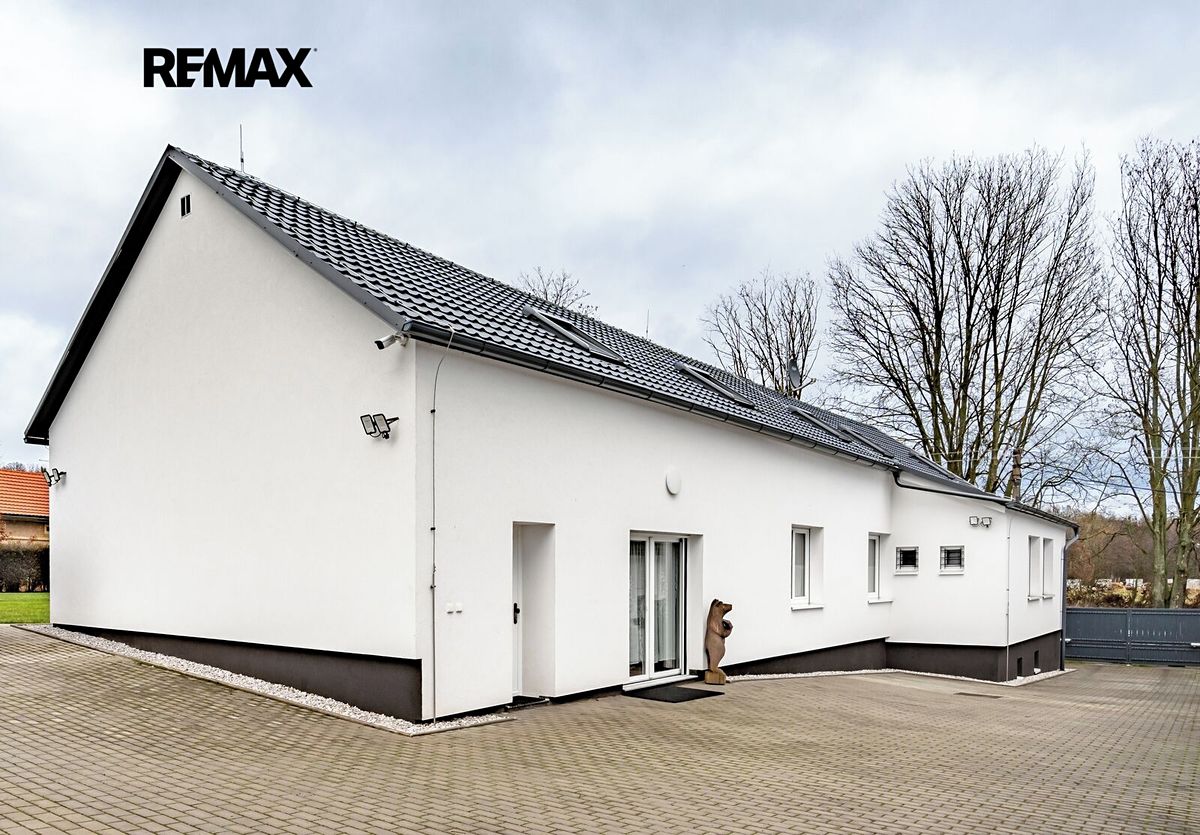 Prodej rodinného domu 267 m², pozemek 2257 m²