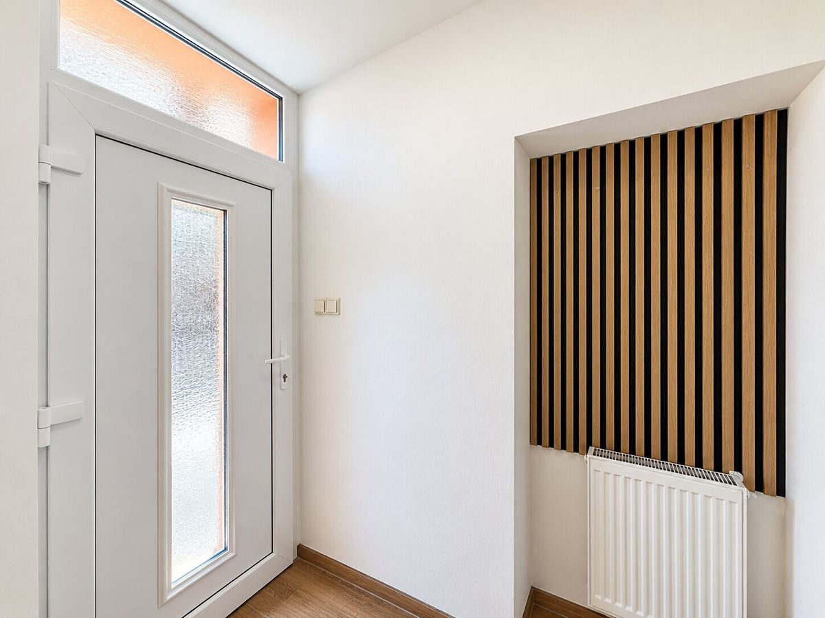 Prodej rodinného domu 260 m², pozemek 1386 m² – fotografie 4