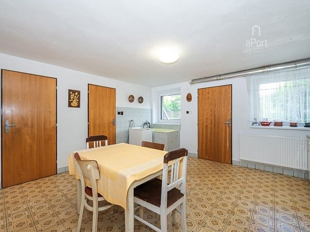 Prodej rodinného domu 238 m², pozemek 203 m² – fotografie 4