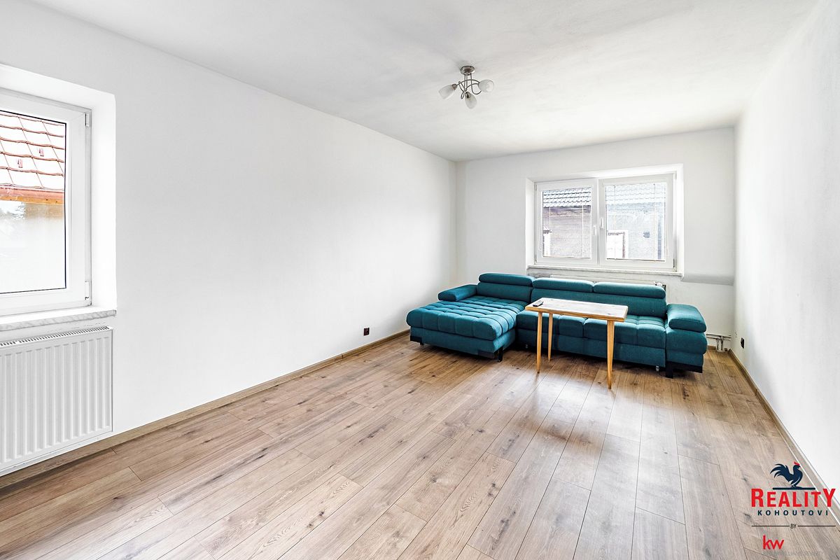 Prodej rodinného domu 260 m², pozemek 938 m²